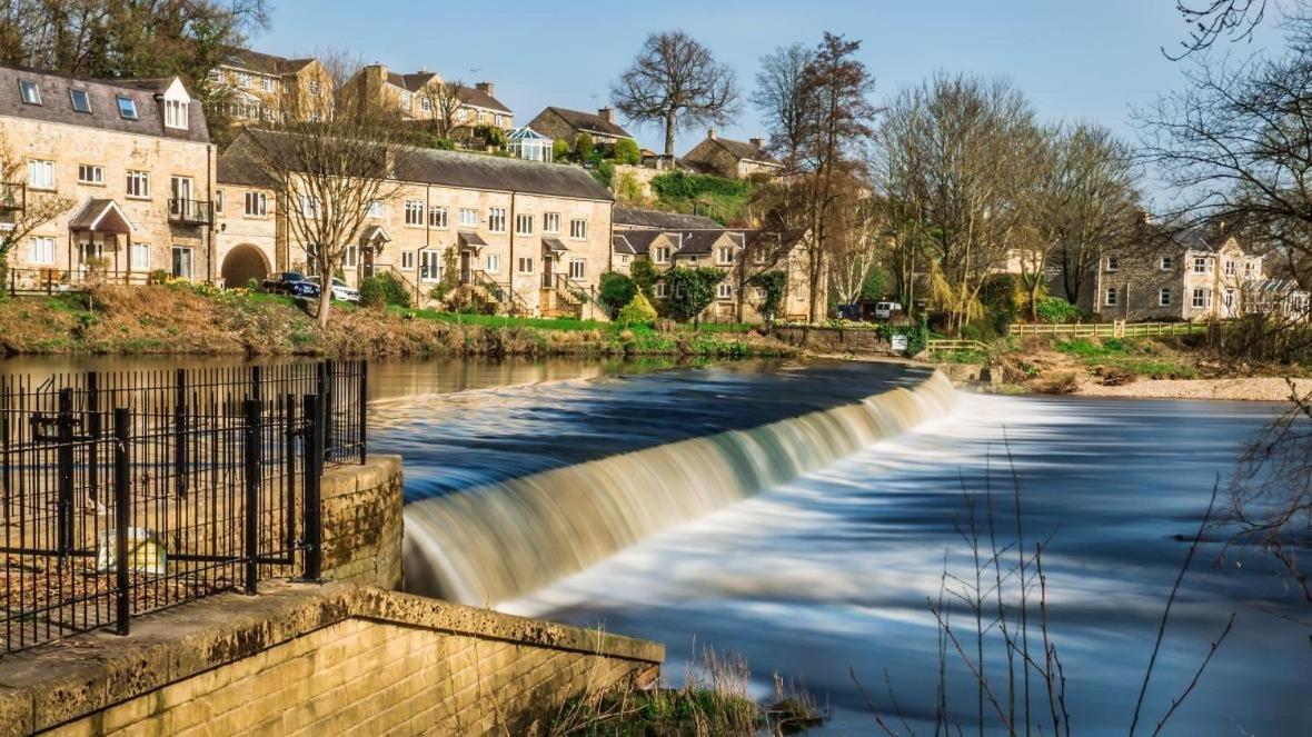 Large 4 Bedroom Home In Boston Spa Village In-Between York, Harrogate And Leeds, Sleeps 9 ภายนอก รูปภาพ