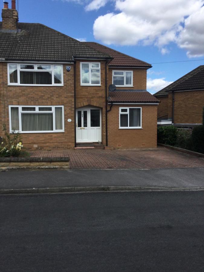 Large 4 Bedroom Home In Boston Spa Village In-Between York, Harrogate And Leeds, Sleeps 9 ภายนอก รูปภาพ